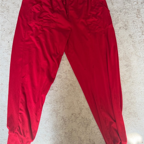 Red High-Rise Jogger Pants - Women - Picture 2 of 4